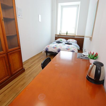 Fantastic Waw - C19 Room E Varsovia Exterior foto